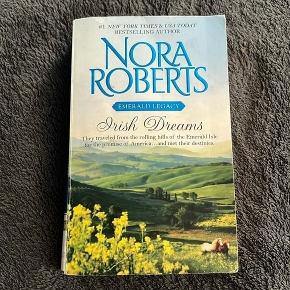 📚Irish Dreams: A Book by Nora Roberts
